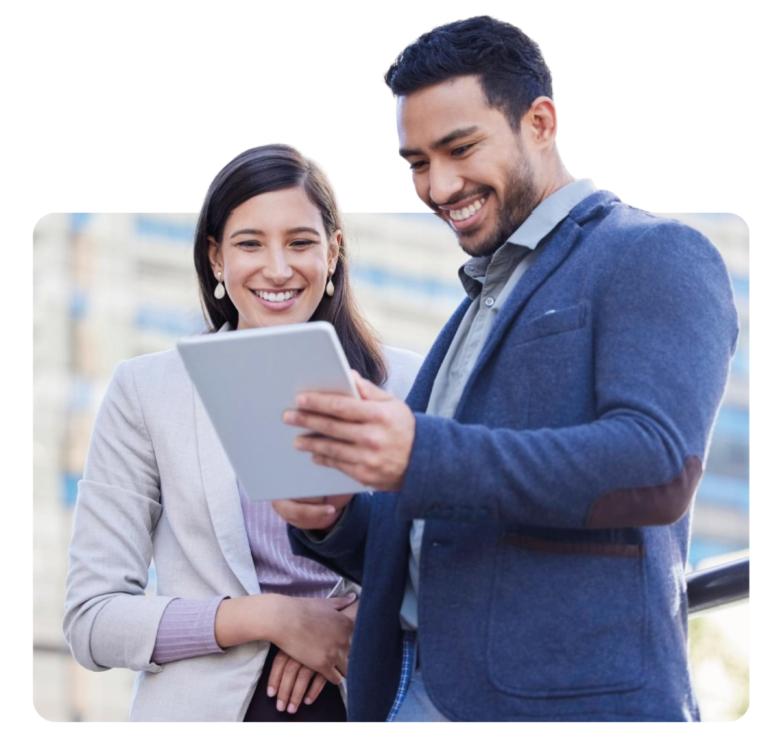 Personas usando tablet